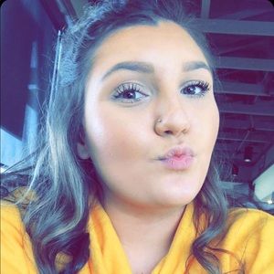 Meet your Posher, Brianne